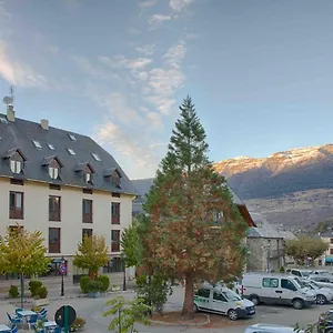 Hotel Ribaeta **